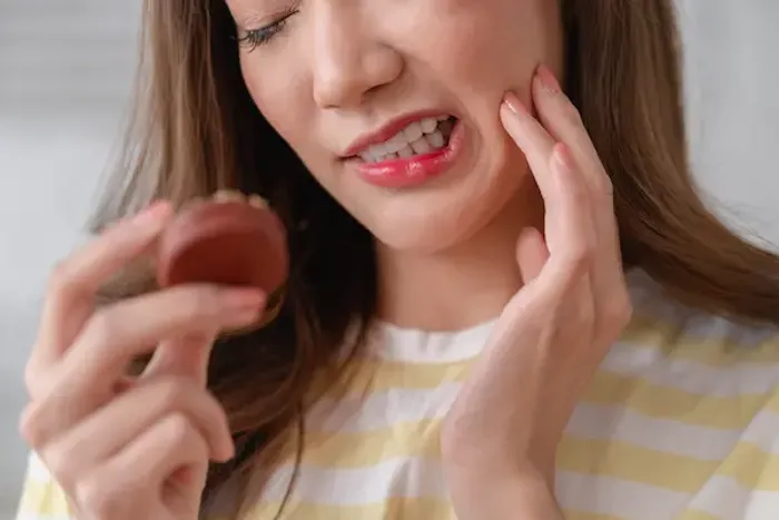 Foods that Cause Mouth Ulcers: Understanding Triggers and Managing Discomfort